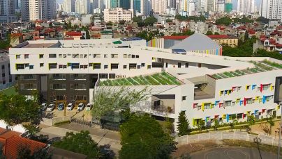 Thiết kế Trường học liên cấp 5 tầng với tạo hình zíc zắc độc đáo