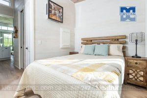 Ngôi nhà nhỏ xinh giữa đồng cỏ ghi điểm bởi thiết kế nội thất mộc mạc và ấm cúng