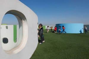 Thiết kế Trường mầm non 3 tầng với những đường cong sắc màu