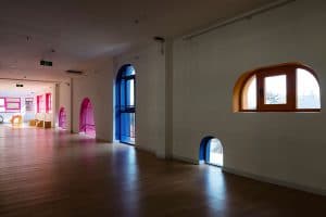 Thiết kế trường mầm non 5 tầng với kiến trúc độc đáo nhiều sắc màu